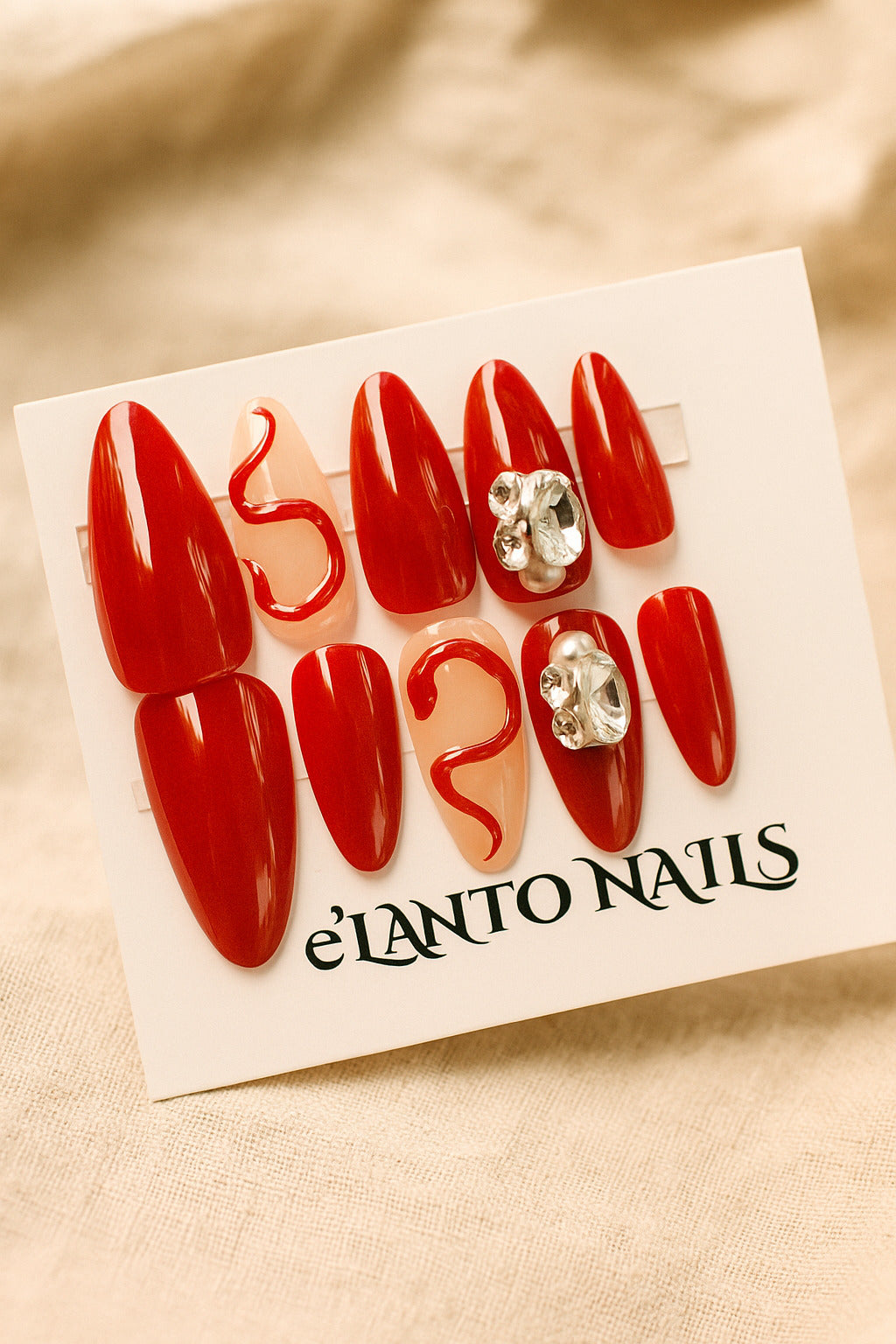 3D Squiggle Nails
