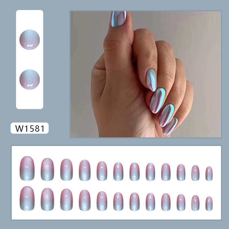  Stylish nails featuring a bubblegum blue base complemented by soft pink shades, offering a fresh and trendy appearance.