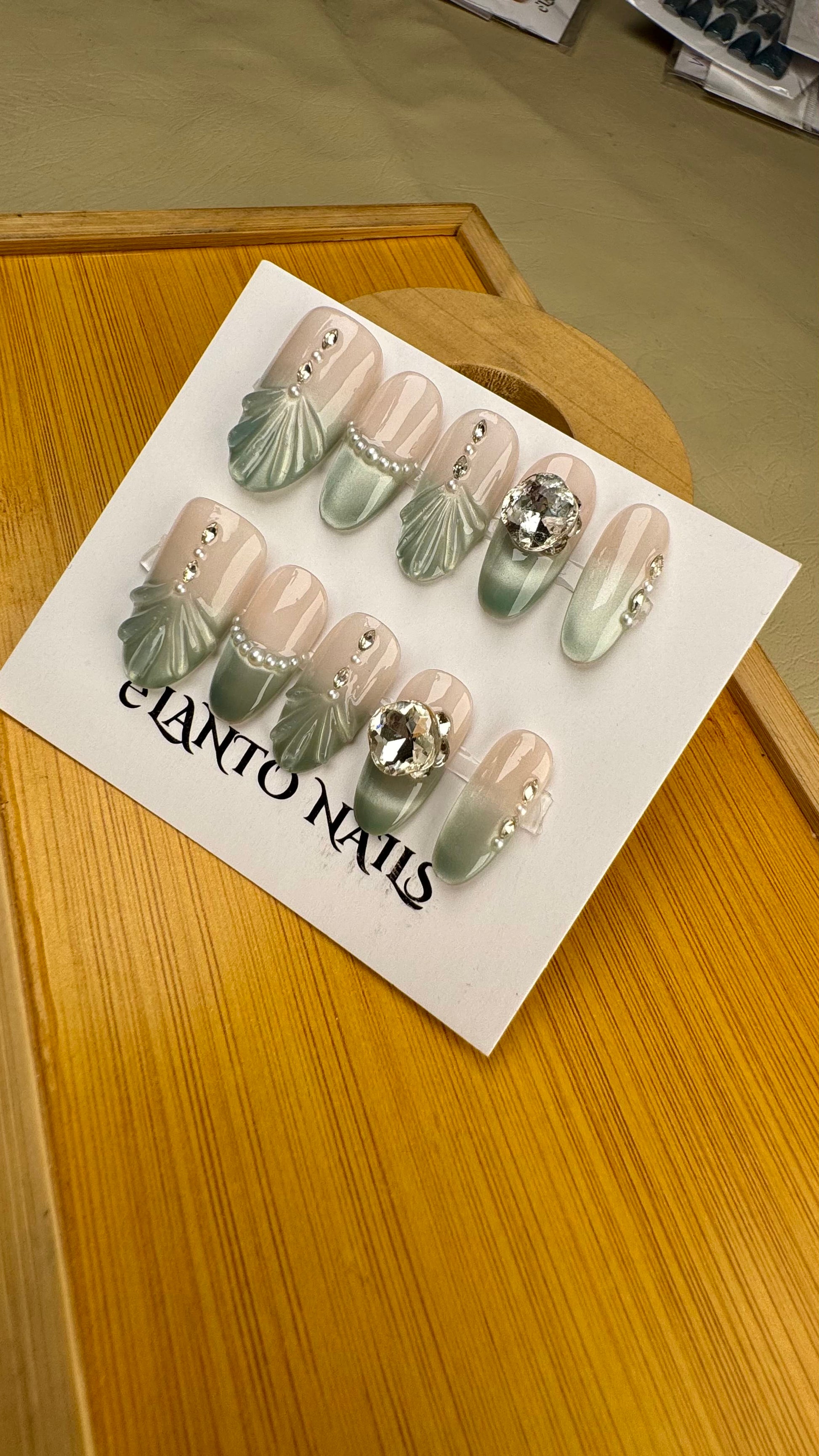 gaminiegemsnails