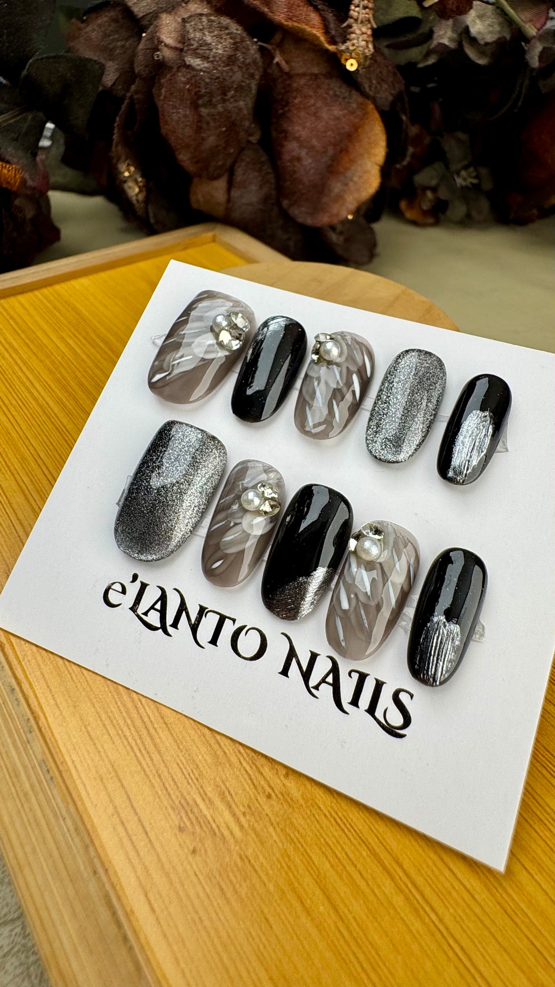 smokeyquartz_fake nails